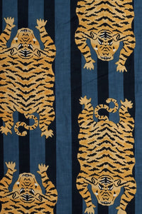 SP 1547 Tiger rug navy