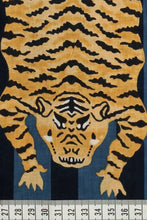 SP 1547 Tiger rug navy