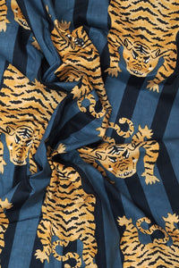 SP 1547 Tiger rug navy