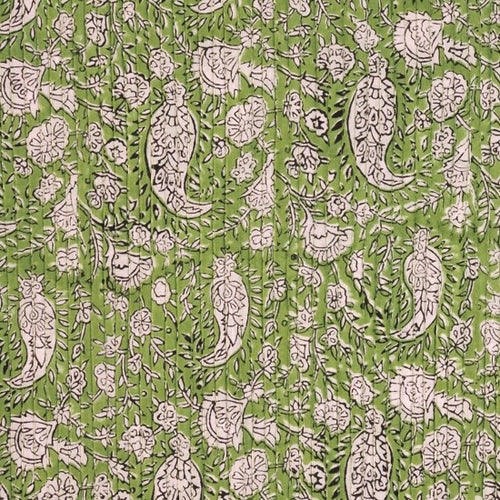 BP 1608 Spring paisley pin tuck