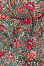BP 1763 Dahlia green