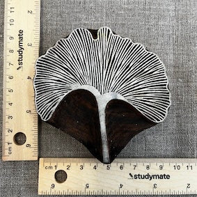 Wood block - Gingko leaf filled small