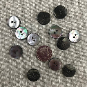 Buttons black MOP 15mm (6)